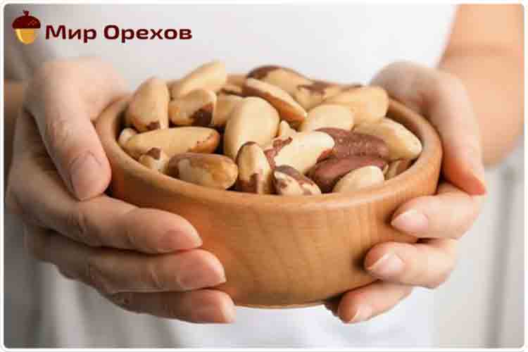 бразильский орех в миске